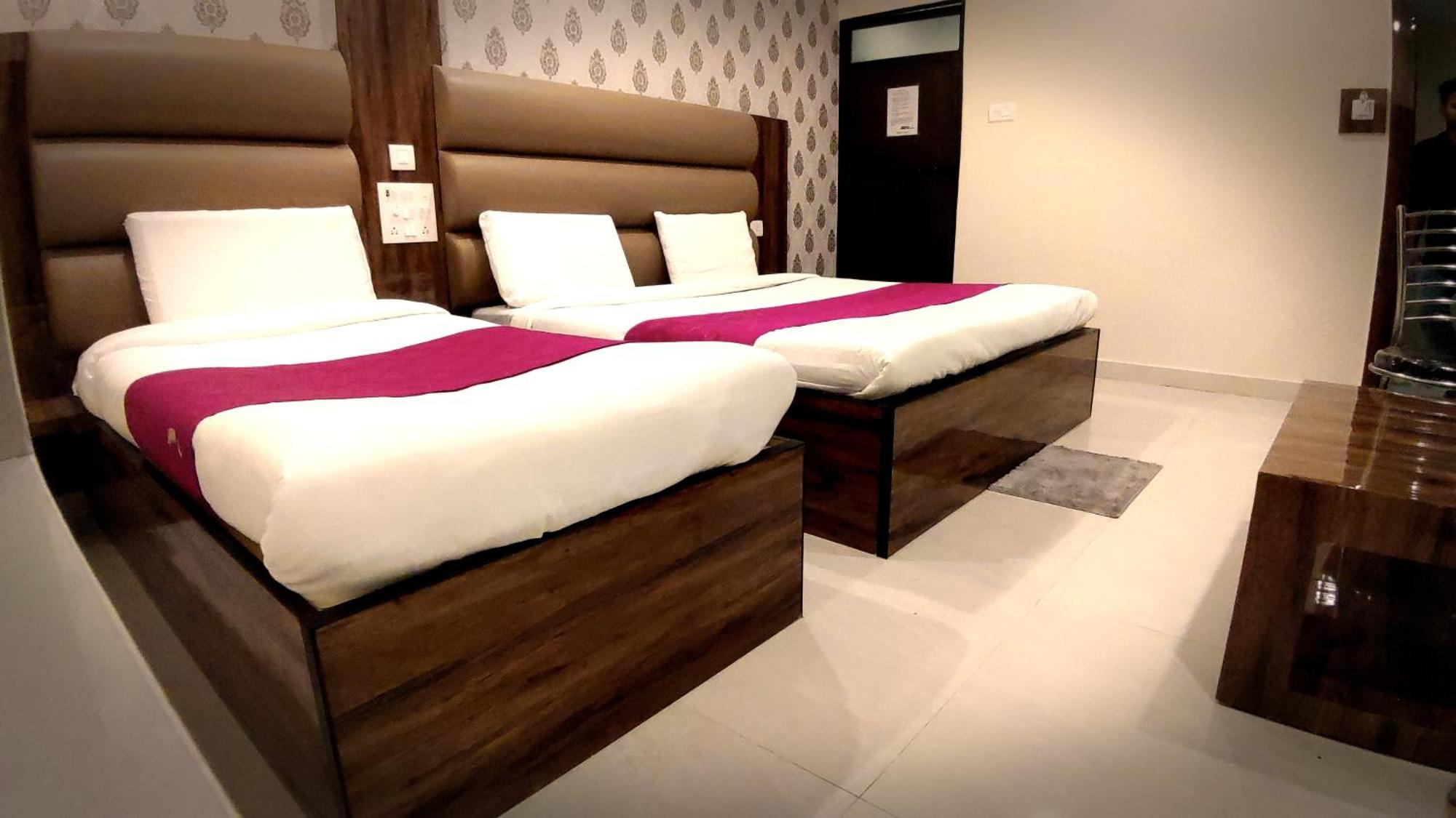 City Hotel Allāhābād Junction Rom bilde